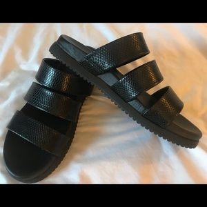 Vera Wang sandals like new 81/2